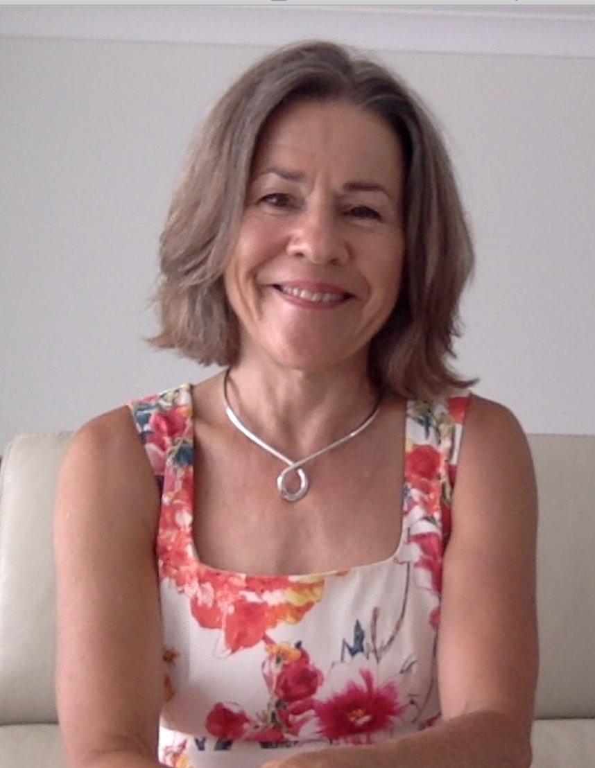 Clinical Psychologist Central Coast - portrait image of Lisa Burns